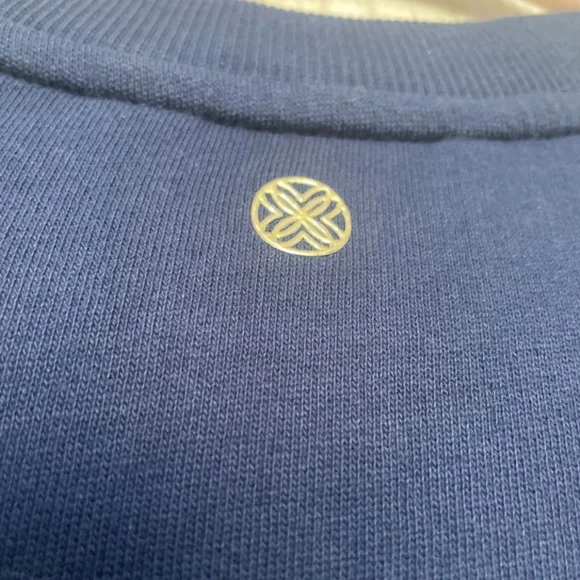 NWT Lilly Pulitzer Size Medium Ballad Sweatshirt Low Tidy Navy Monkey Half Drop - Picture 11 of 11